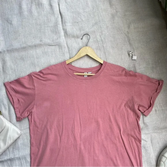SOLD ❌ H&M Onion Pink Tee - Picture 2 of 3